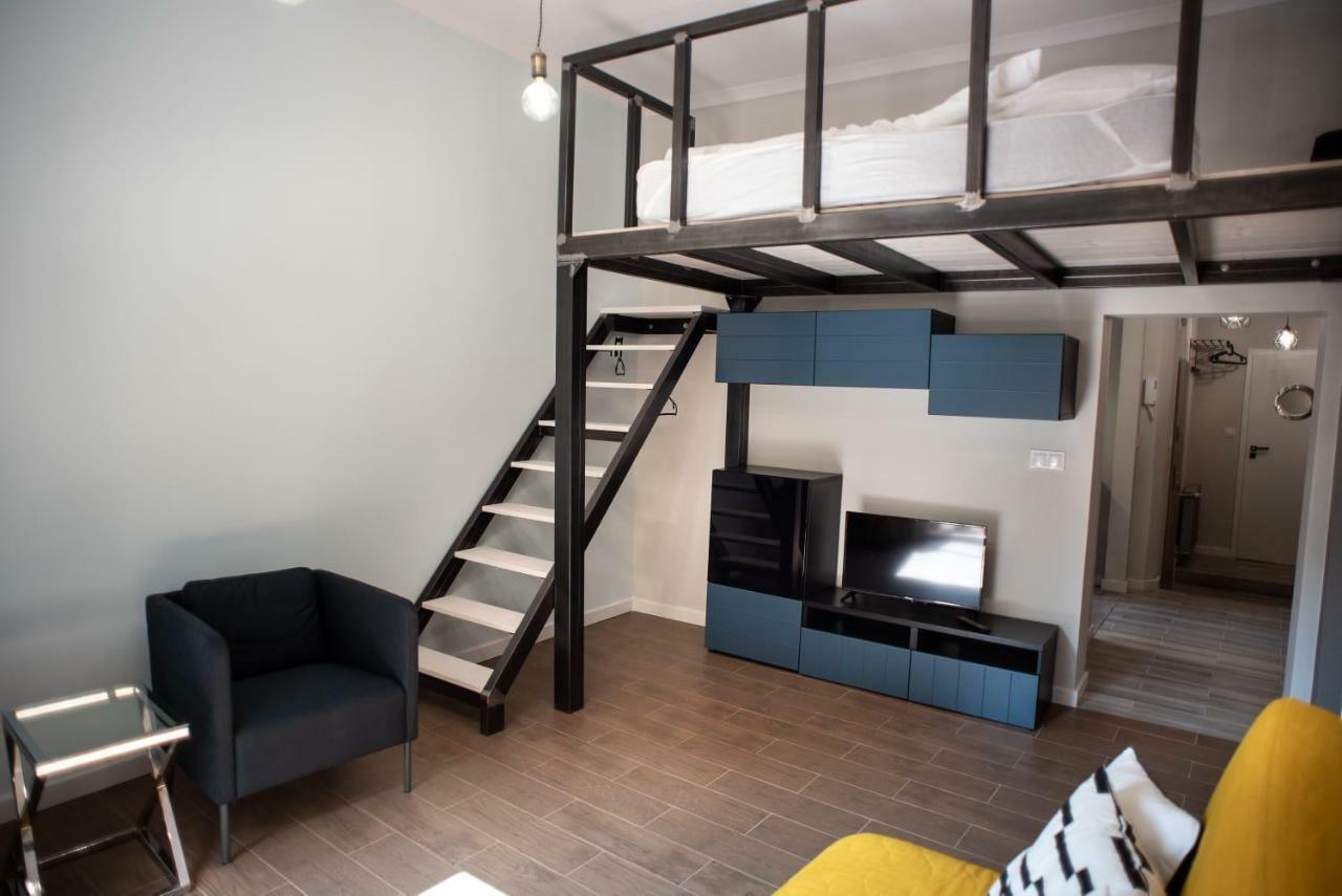 Apartamento Apartament Antresola Drzewna Zielona Góra Exterior foto